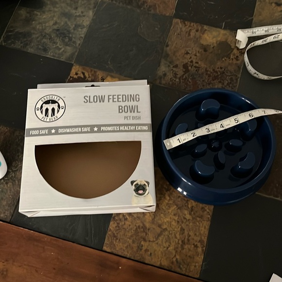 Slow Feeding Pet Bowl - dogs - Brand new in box. - Picture 2 of 5